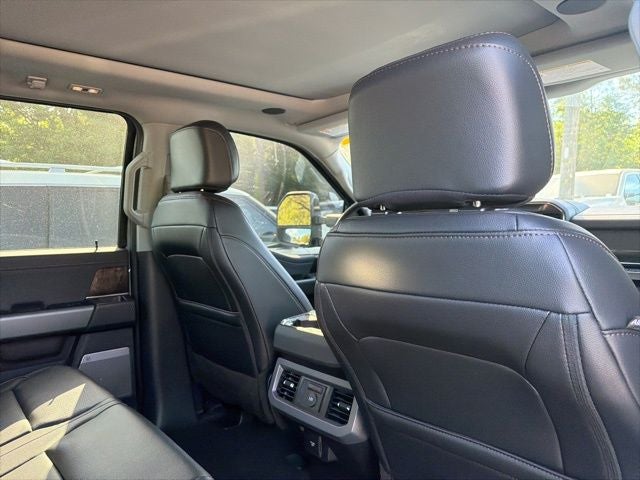 2025 Ford F-350SD Lariat