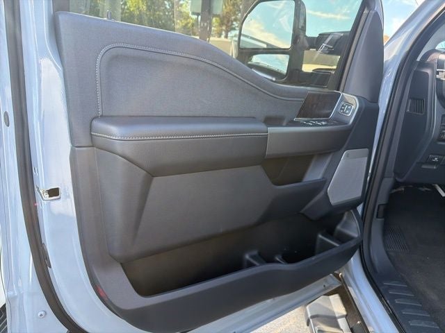 2025 Ford F-350SD Lariat