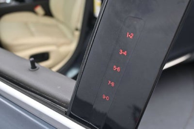 2013 Lincoln MKS Base