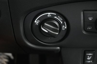 2024 Nissan Frontier SL