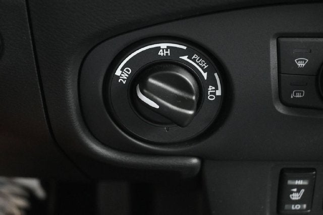 2024 Nissan Frontier SL