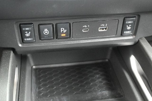 2024 Nissan Frontier SL