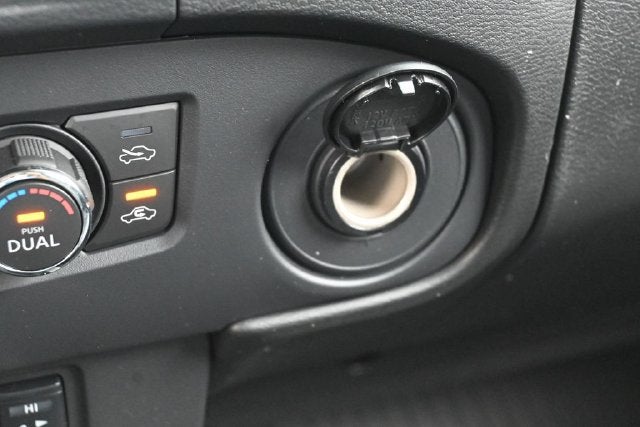 2024 Nissan Frontier SL