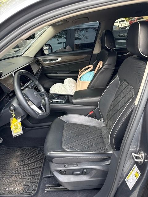 2024 Volkswagen Atlas 2.0T SEL Premium R-Line