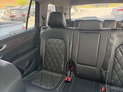 2024 Volkswagen Atlas 2.0T SEL Premium R-Line