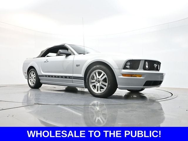 2005 Ford Mustang GT Premium