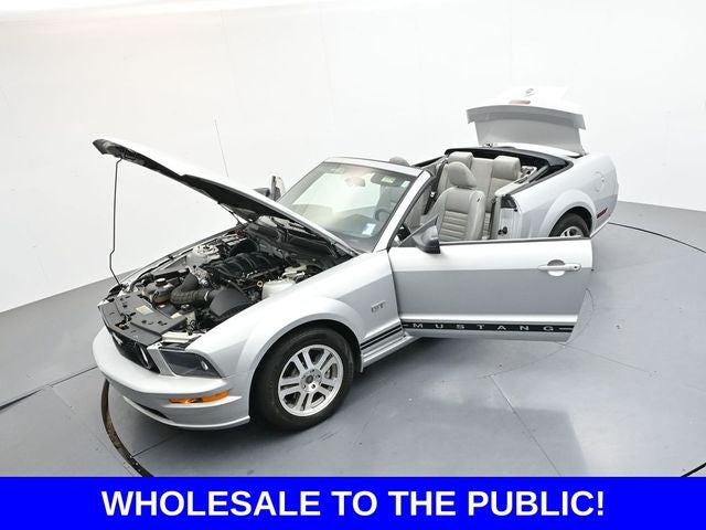 2005 Ford Mustang GT Premium