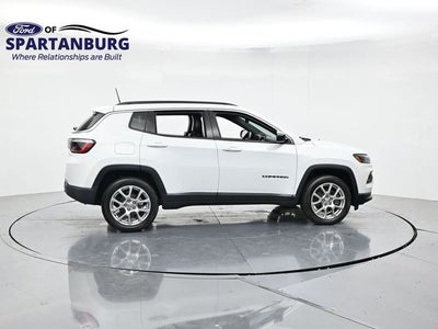 2023 Jeep Compass Latitude Lux