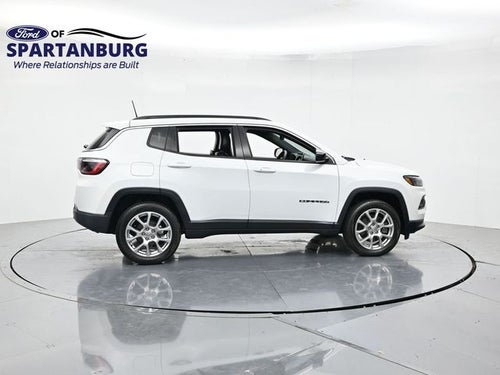 2023 Jeep Compass Latitude Lux