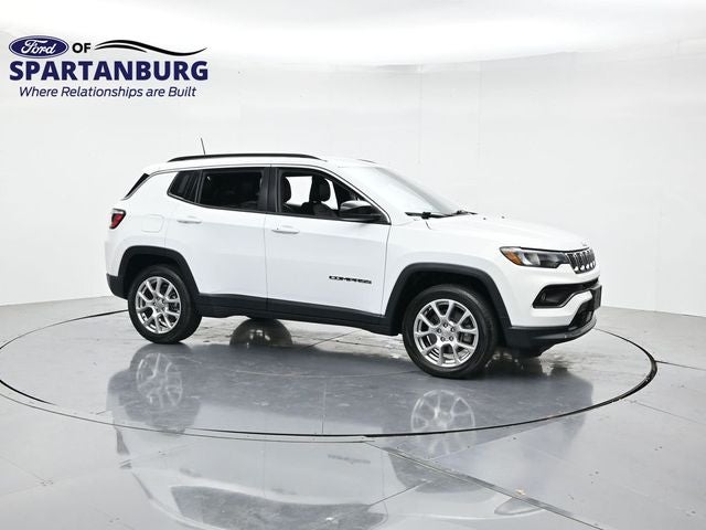 2023 Jeep Compass Latitude Lux