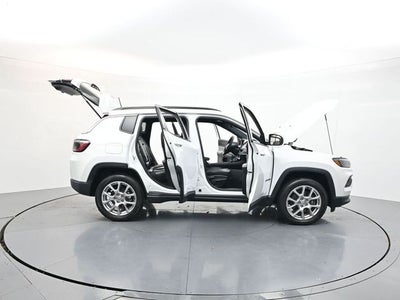 2023 Jeep Compass Latitude Lux