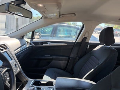 2020 Ford Fusion SE