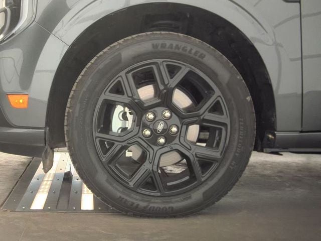 2025 Ford Maverick Lobo High