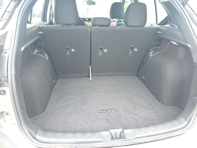 2025 Nissan Kicks Play S