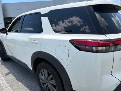 2025 Nissan Pathfinder S