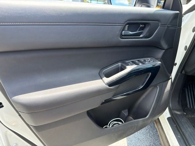2025 Nissan Pathfinder S