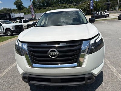 2025 Nissan Pathfinder S