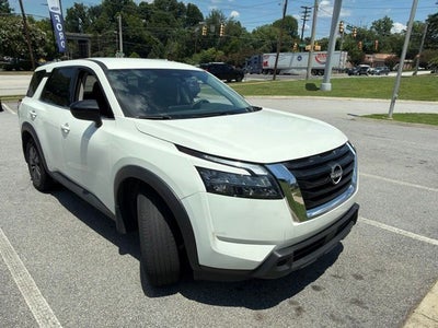 2025 Nissan Pathfinder S