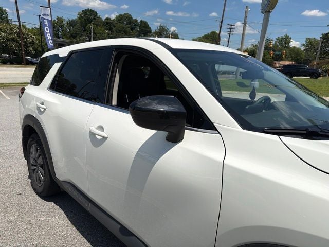 2025 Nissan Pathfinder S