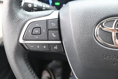 2021 Toyota Sienna XLE 8 Passenger