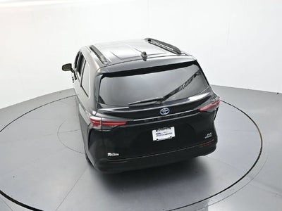 2021 Toyota Sienna XLE 8 Passenger