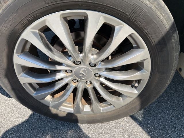 2017 INFINITI QX80 Base