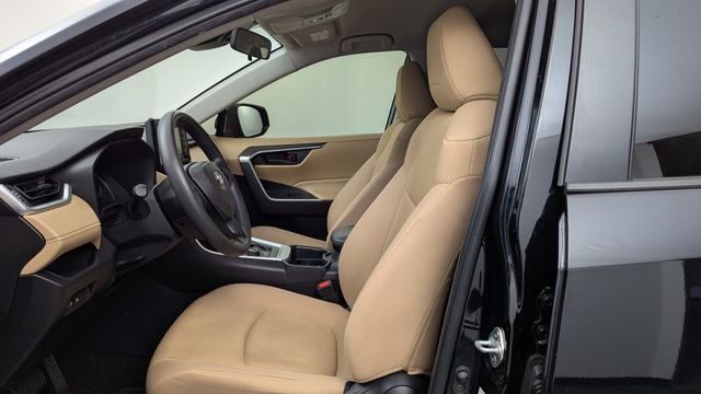 2020 Toyota RAV4 Hybrid LE