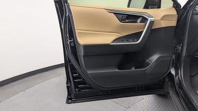 2020 Toyota RAV4 Hybrid LE