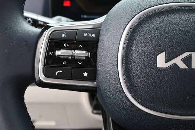 2025 Kia Carnival EX