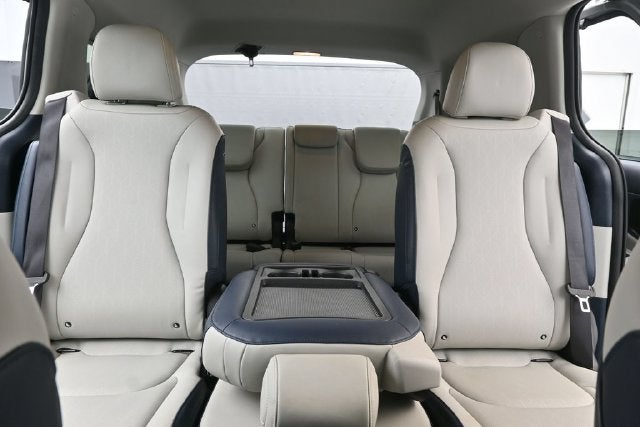 2025 Kia Carnival EX