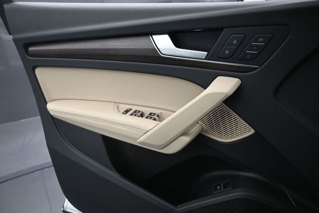 2025 Audi Q5 40 Premium Plus quattro