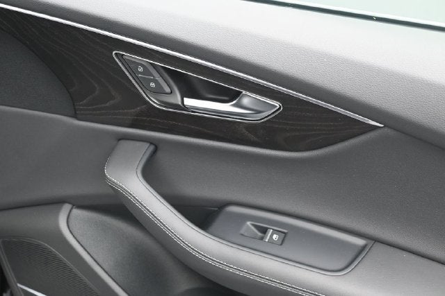 2023 Audi Q8 55 Prestige quattro