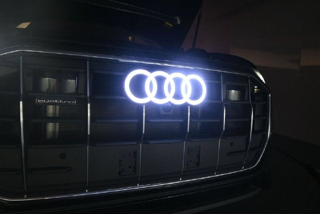 2023 Audi Q8 55 Prestige quattro