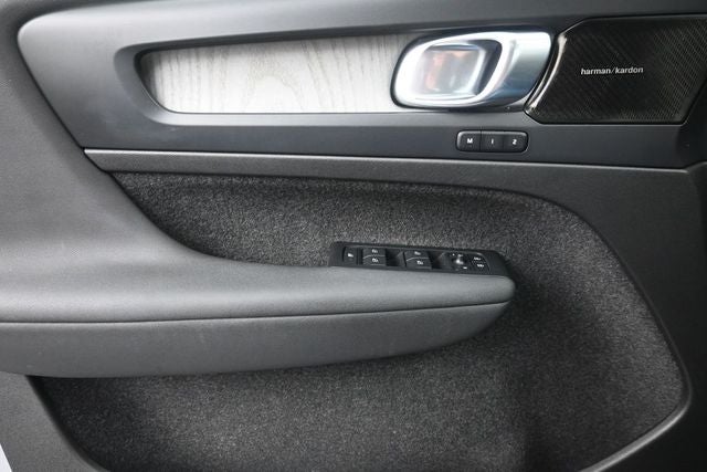 2023 Volvo XC40 Ultimate