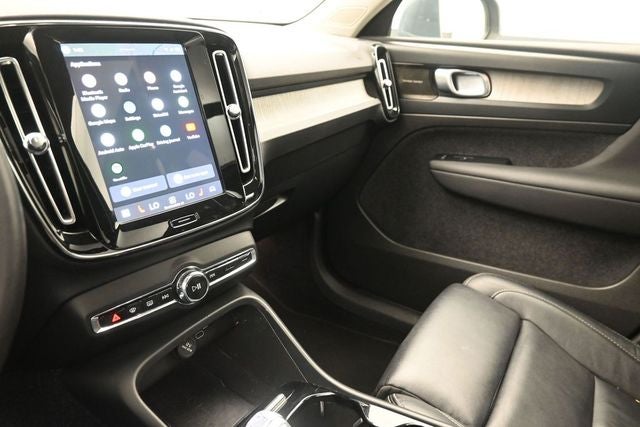 2023 Volvo XC40 Ultimate