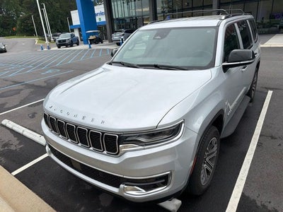 2025 Jeep Wagoneer Base