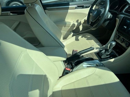 2017 Volkswagen Passat 1.8T SE