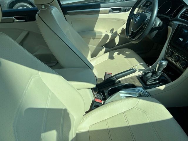 2017 Volkswagen Passat 1.8T SE