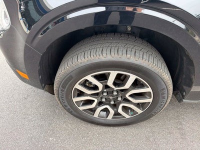 2023 Ford Maverick Lariat
