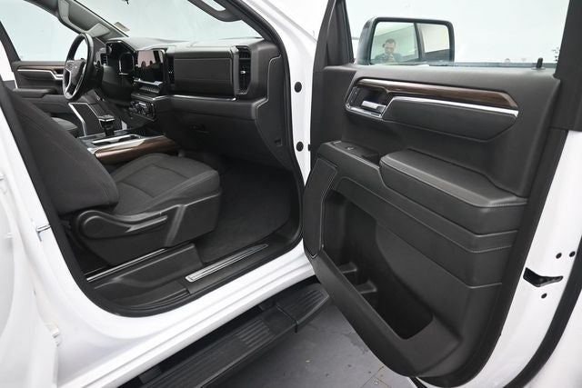 2023 Chevrolet Silverado 1500 LT Trail Boss Convenience Package