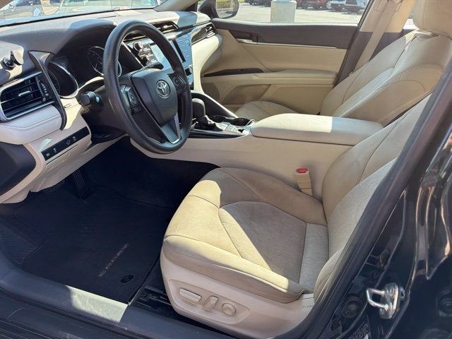 2019 Toyota Camry Hybrid LE