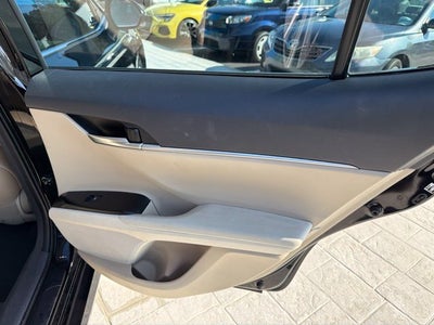 2019 Toyota Camry Hybrid LE
