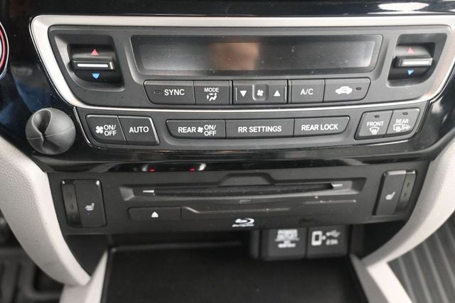 2022 Honda Pilot Touring 7 Passenger