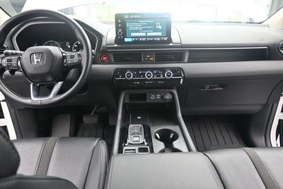 2023 Honda Pilot EX-L 8 Passenger