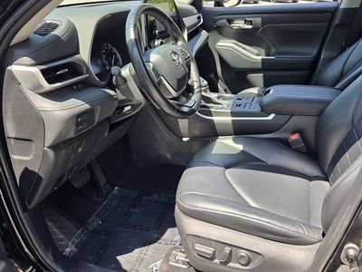 2022 Toyota Highlander XLE