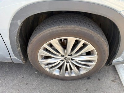 2023 Toyota Highlander Platinum