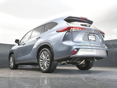 2023 Toyota Highlander Platinum