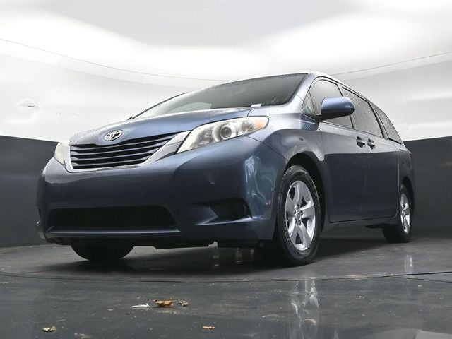 2017 Toyota Sienna LE 8 Passenger