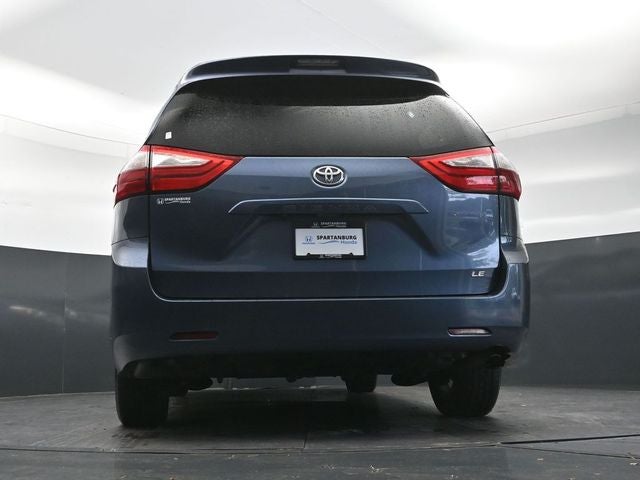 2017 Toyota Sienna LE 8 Passenger