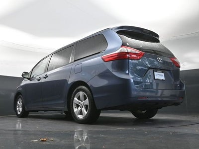 2017 Toyota Sienna LE 8 Passenger